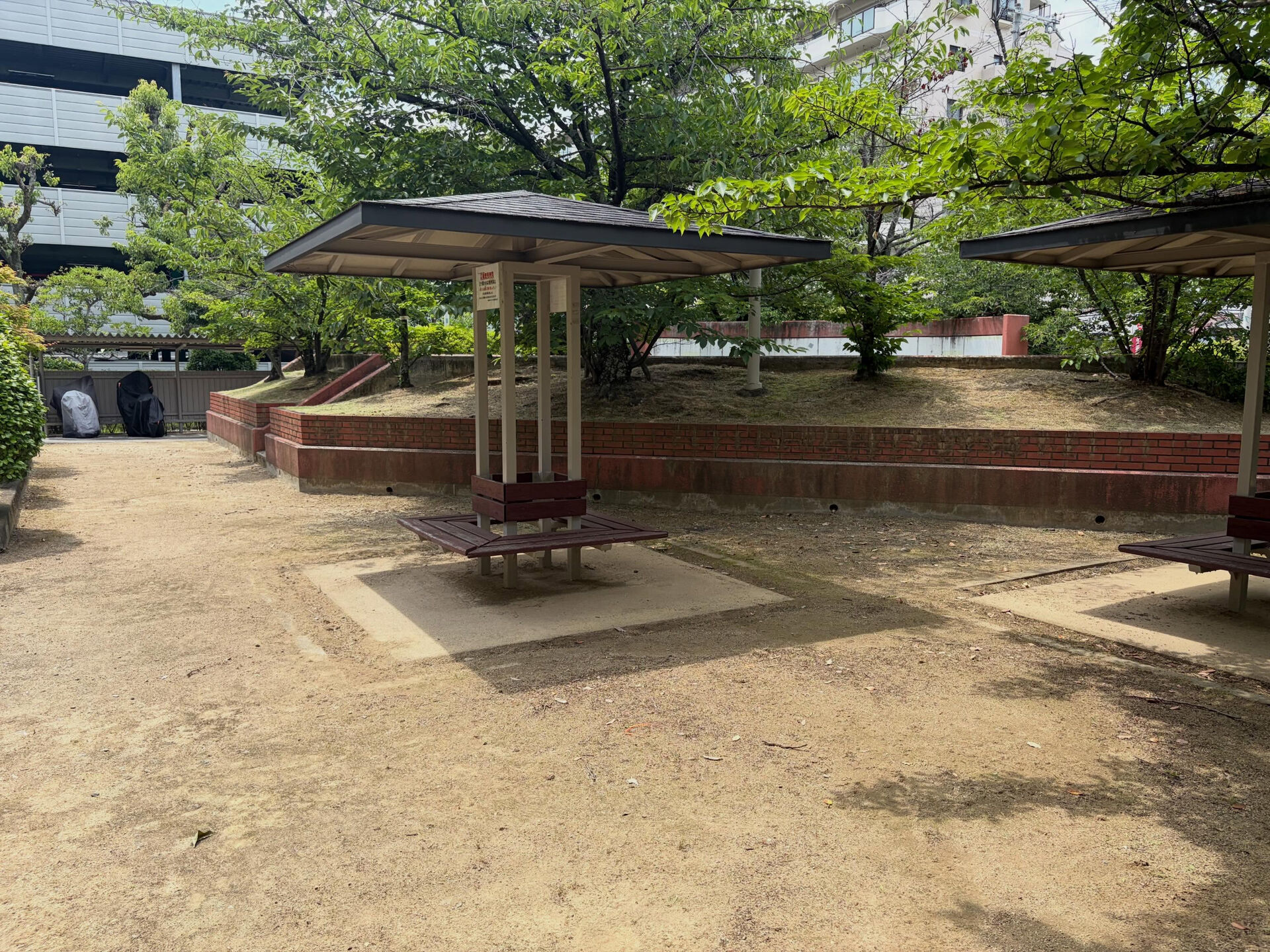 集合住宅の共用部草刈り作業🌿